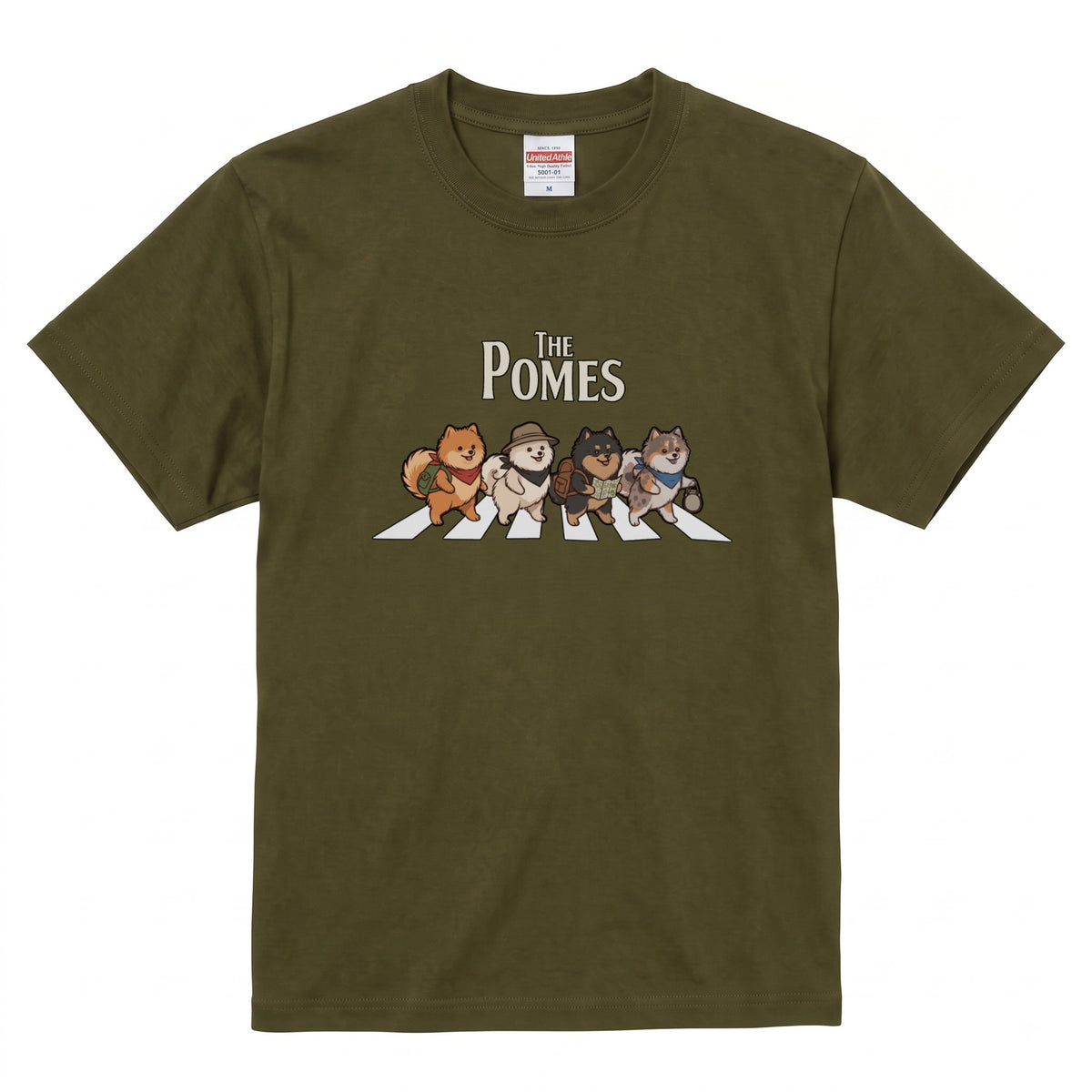 THE POMES | 横断歩道 ゆるかわ ポメラニアン キャンプ パロディTシャツ【犬好き・愛犬家・アウトドア・ギフトに最適】