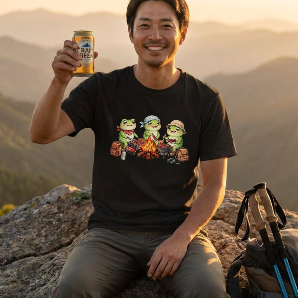 Cute Frogs BBQ Campfire Camping T-Shirt