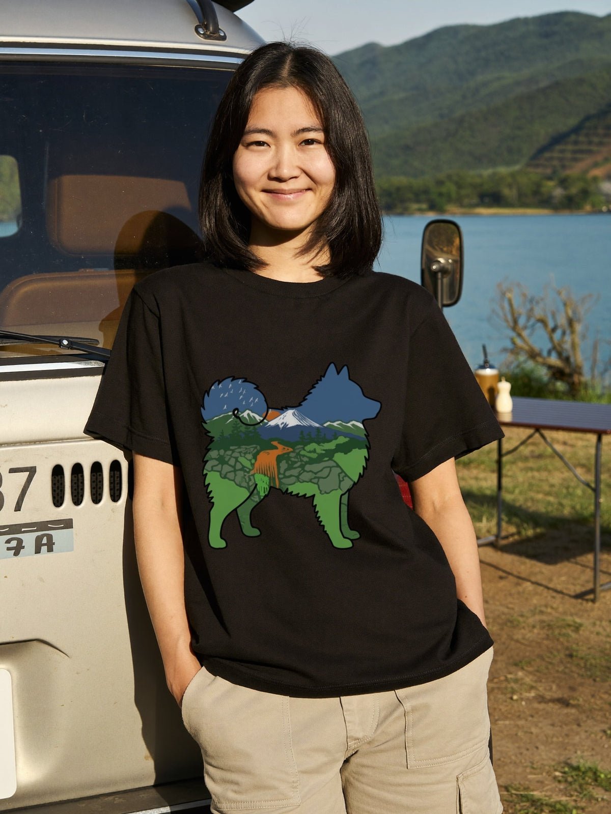 Japanese Spitz Forest Nature Art T-Shirt
