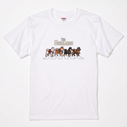 THE HOKKAIDO 横断歩道 キャンプ ゆるかわ Tシャツ 【犬好き・愛犬家・アウトドア・ギフトに最適】