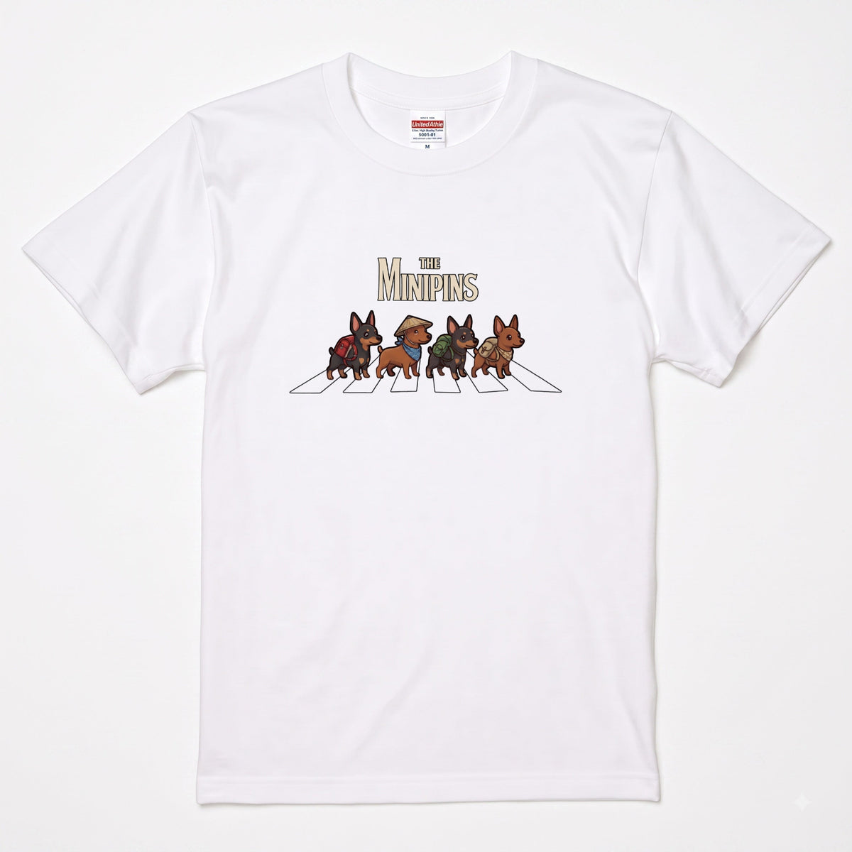 THE MINIPINS 横断歩道 キャンプ ゆるかわ Tシャツ 【犬好き・愛犬家・アウトドア・ギフトに最適】