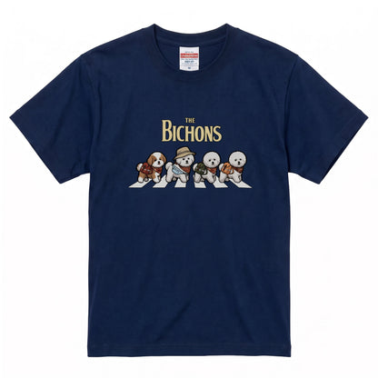 THE BICHONS 横断歩道 キャンプ ゆるかわ パロディTシャツ 【犬好き・愛犬家・アウトドア・ギフトに最適】
