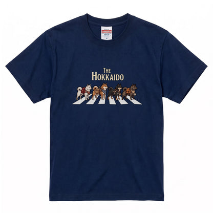THE HOKKAIDO 横断歩道 キャンプ ゆるかわ Tシャツ 【犬好き・愛犬家・アウトドア・ギフトに最適】