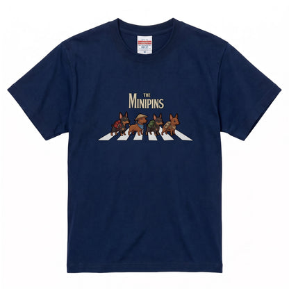 THE MINIPINS 横断歩道 キャンプ ゆるかわ Tシャツ 【犬好き・愛犬家・アウトドア・ギフトに最適】