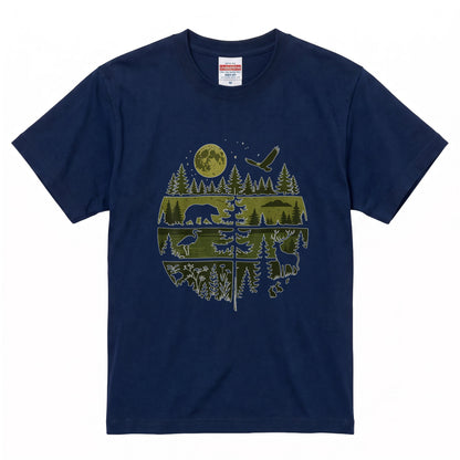 【Wildlife Forest Animals】月夜の森と野生動物 アート層グラフィック 白Tシャツ | CAMPMODE