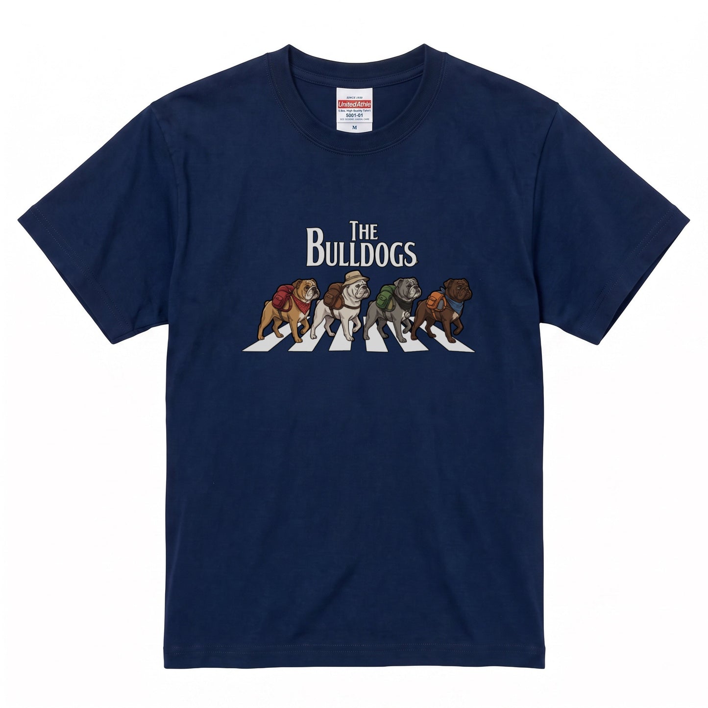 THE BULLDOGS | 横断歩道 ゆるかわ ブルドッグ キャンプ パロディTシャツ【犬好き・愛犬家・アウトドア・ギフトに最適】