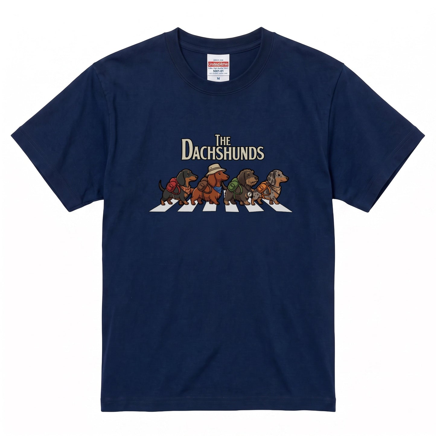 THE DACHSHUNDS | 横断歩道 ゆるかわ ダックスフンド キャンプ パロディTシャツ【犬好き・愛犬家・アウトドア・ギフトに最適】