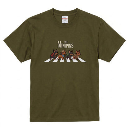 THE MINIPINS 横断歩道 キャンプ ゆるかわ Tシャツ 【犬好き・愛犬家・アウトドア・ギフトに最適】