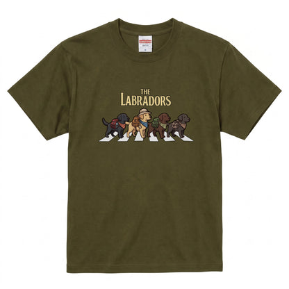 THE LABRADORS 横断歩道 キャンプ ゆるかわ Tシャツ 【犬好き・愛犬家・アウトドア・ギフトに最適】