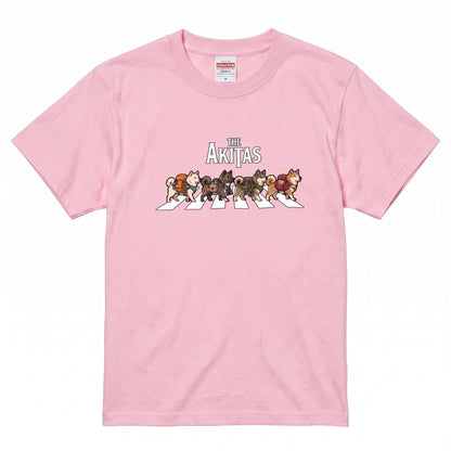 THE AKITAS | 横断歩道 ゆるかわ 秋田犬 キャンプ パロディTシャツ【犬好き・愛犬家・アウトドア・ギフトに最適】