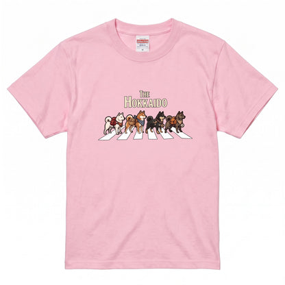 THE HOKKAIDO 横断歩道 キャンプ ゆるかわ Tシャツ 【犬好き・愛犬家・アウトドア・ギフトに最適】