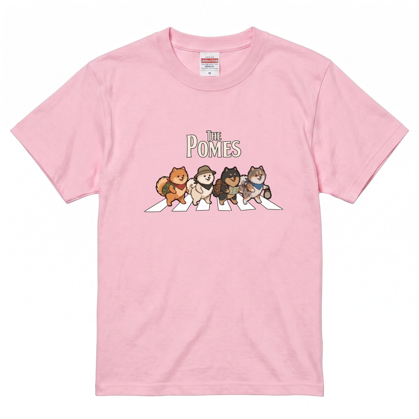 THE POMES | 横断歩道 ゆるかわ ポメラニアン キャンプ パロディTシャツ【犬好き・愛犬家・アウトドア・ギフトに最適】