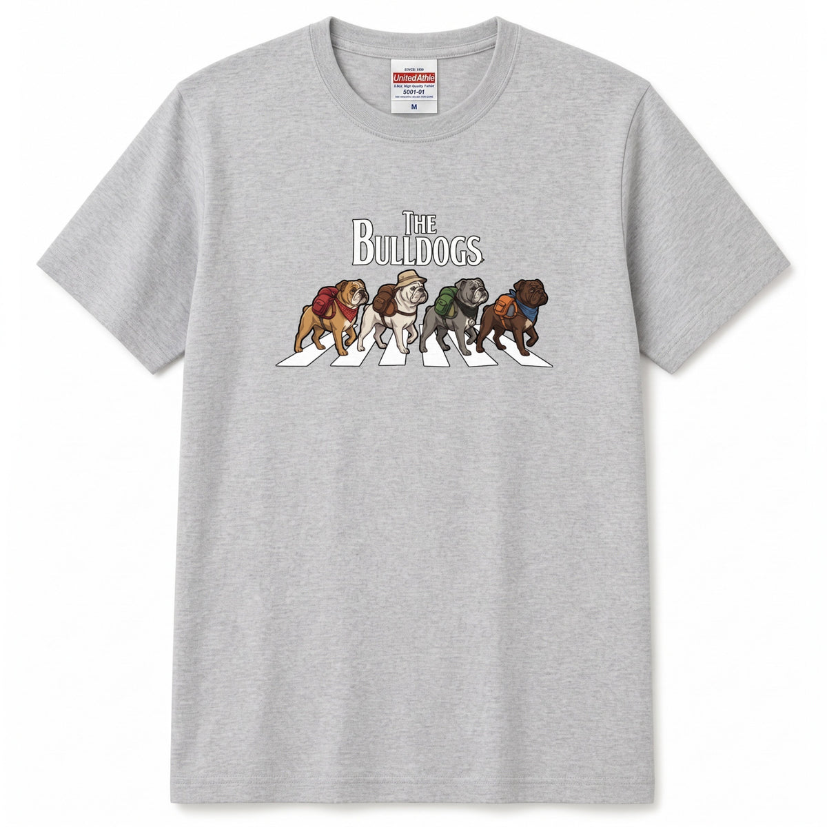 THE BULLDOGS | 横断歩道 ゆるかわ ブルドッグ キャンプ パロディTシャツ【犬好き・愛犬家・アウトドア・ギフトに最適】