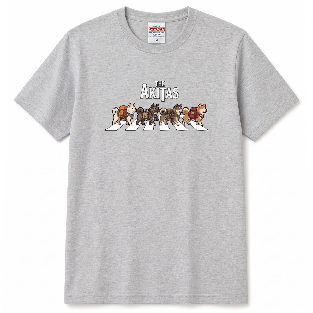 THE AKITAS | 横断歩道 ゆるかわ 秋田犬 キャンプ パロディTシャツ【犬好き・愛犬家・アウトドア・ギフトに最適】