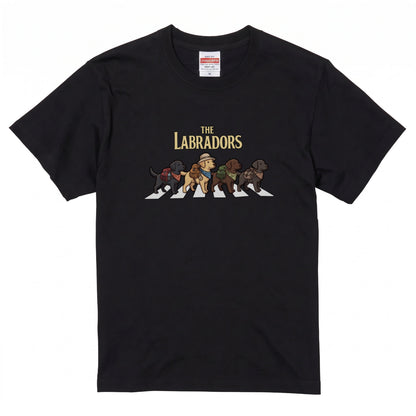 THE LABRADORS 横断歩道 キャンプ ゆるかわ Tシャツ 【犬好き・愛犬家・アウトドア・ギフトに最適】