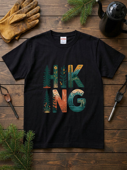 ヴィンテージ風 「HIKING」 文字ロゴ Tシャツ - レトロ マウンテン 風景 グラフィックTシャツ アウトドア 登山