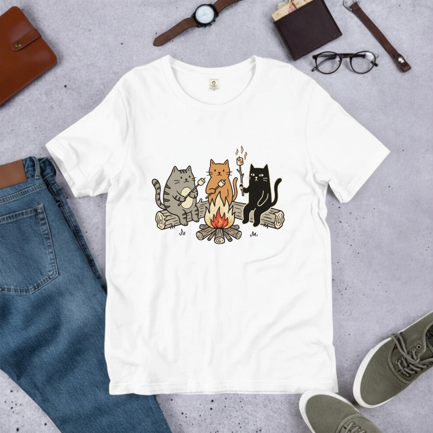 焚き火 猫マシュマロ Tシャツ - CAMPMODE | キャンプ ウェア