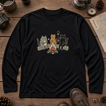 猫たちの焚き火マシュマロ 長袖Tシャツ