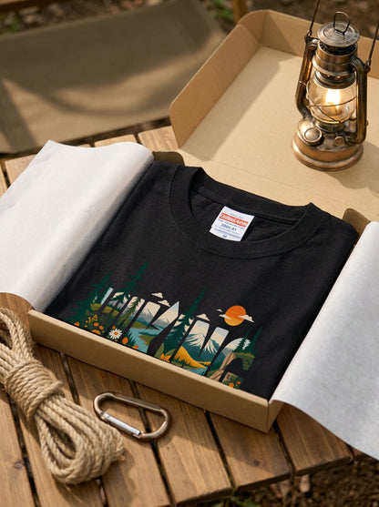 ヴィンテージ風 「HIKING」 文字 Tシャツ - レトロ 山脈 野花 イラスト グラフィックTシャツ 登山 服
