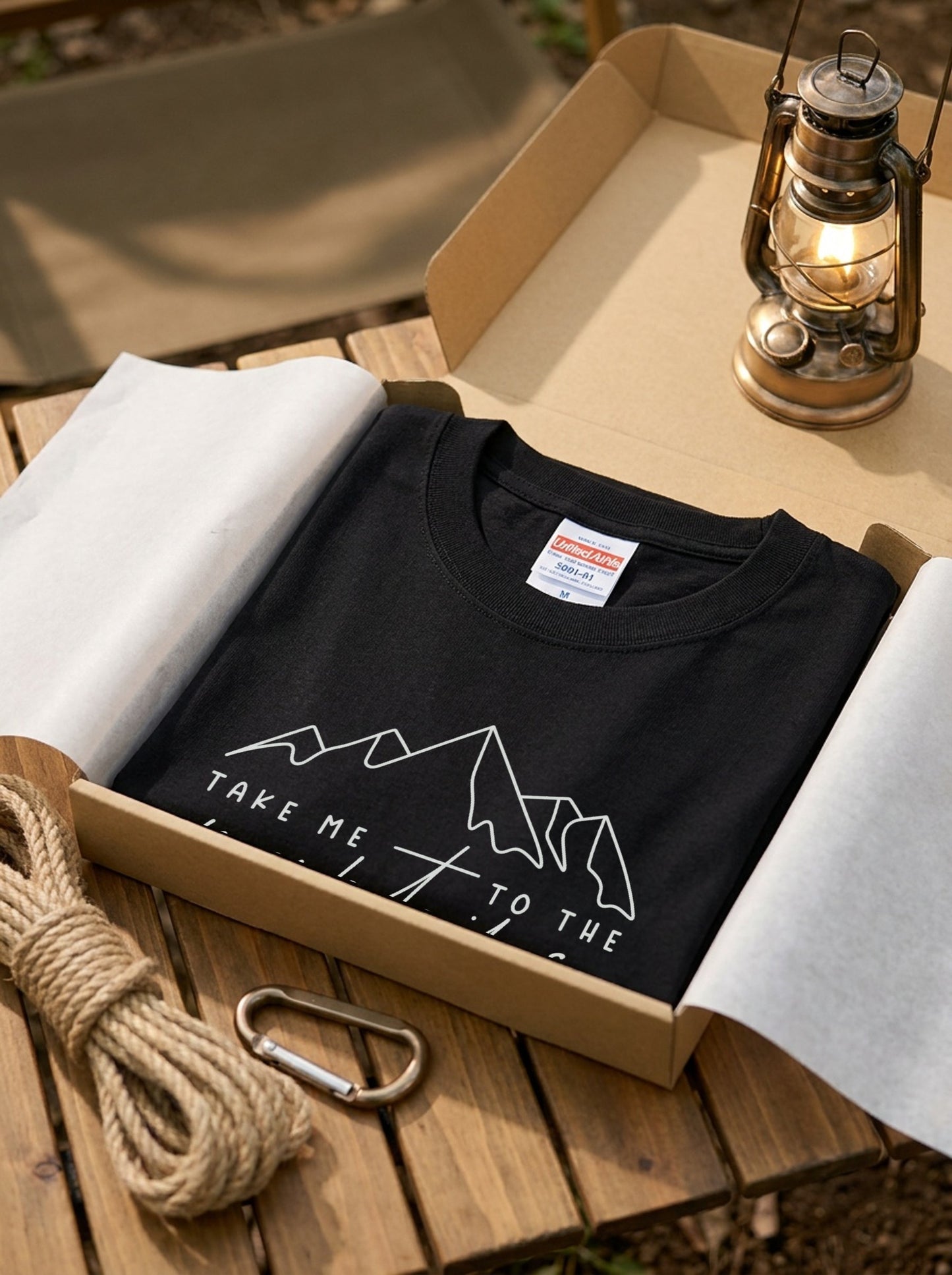 「Take me to the mountains」山 Tシャツ - ミニマル ラインアート 登山 ハイキング アウトドア キャンプ 服