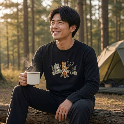 猫たちの焚き火マシュマロ 長袖Tシャツ