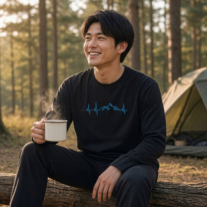 MOUNTAIN BEAT ロンT | ミニマル 山脈グラフィック 心拍数 長袖 カジュアル Tシャツ【アウトドアファッション・普段着・ルームウェア・ユニセックス・ギフトに最適