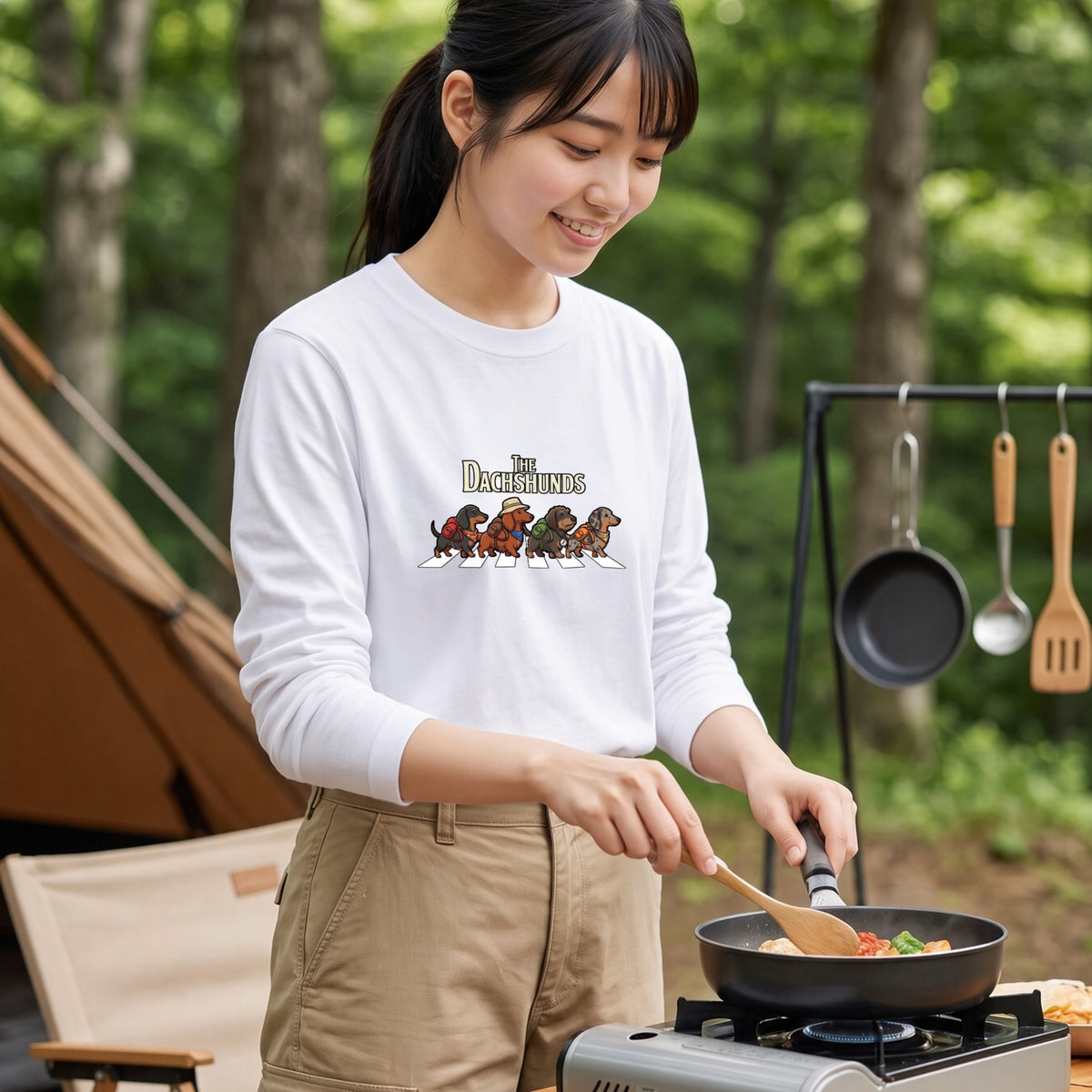 THE DACHSHUNDS ロンT | レトロ クラシック バンド風 ダックスグラフィック 長袖 カジュアル Tシャツ【おもしろTシャツ・普段着・ルームウェア・ユニセックス・ギフトに最適】