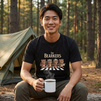 THE BEARKERS | 横断歩道 ゆるかわ クマ キャンプ パロディTシャツ【熊好き・アウトドア・ギフトに最適】