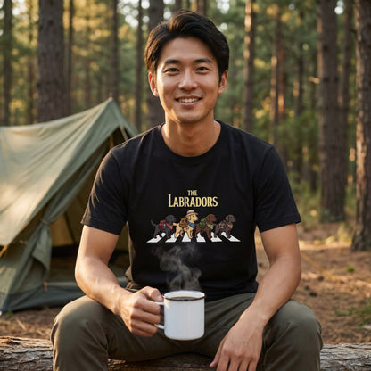 THE LABRADORS 横断歩道 キャンプ ゆるかわ Tシャツ 【犬好き・愛犬家・アウトドア・ギフトに最適】