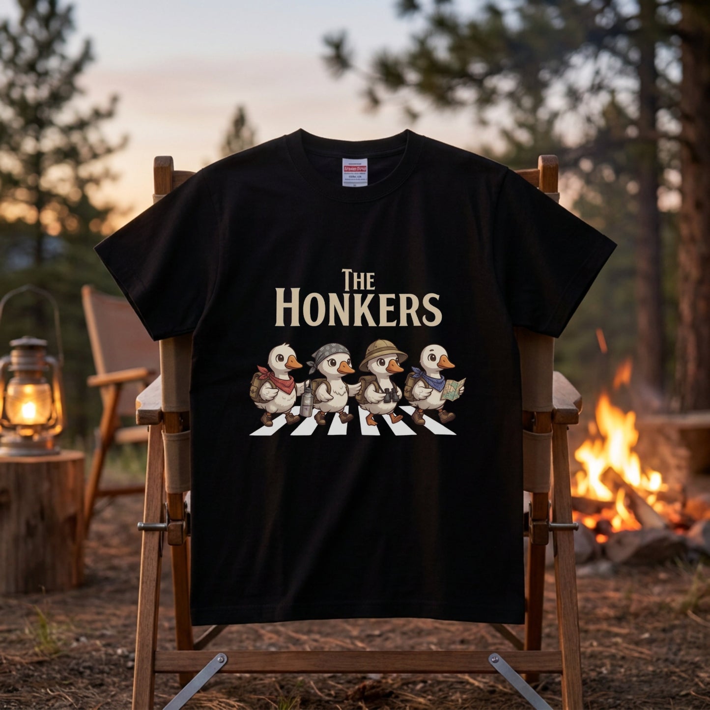 THE HONKERS | 横断歩道 ゆるかわ アヒル キャンプ パロディTシャツ【アヒル好き・アウトドア・ギフトに最適】