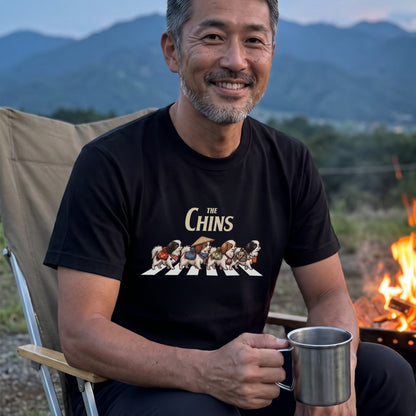 THE CHINS 横断歩道 キャンプ ゆるかわ Tシャツ 【犬好き・愛犬家・アウトドア・ギフトに最適】