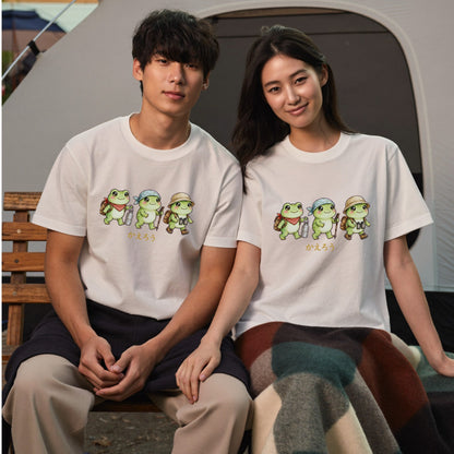【ハイキング蛙】「かえろう」文字入りアウトドアTシャツ | CAMPMODE