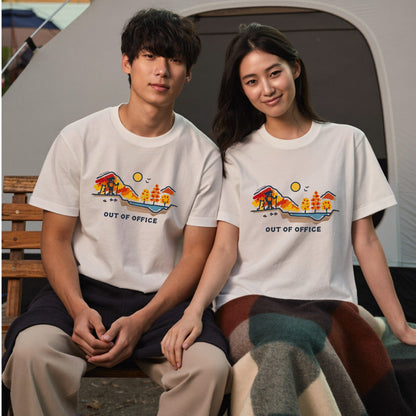 【OUT OF OFFICE】秋の紅葉・ハイキングおしゃれ白Tシャツ | CAMPMODE