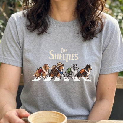 THE SHELTIES 横断歩道 キャンプ ゆるかわ Tシャツ 【犬好き・愛犬家・アウトドア・ギフトに最適】