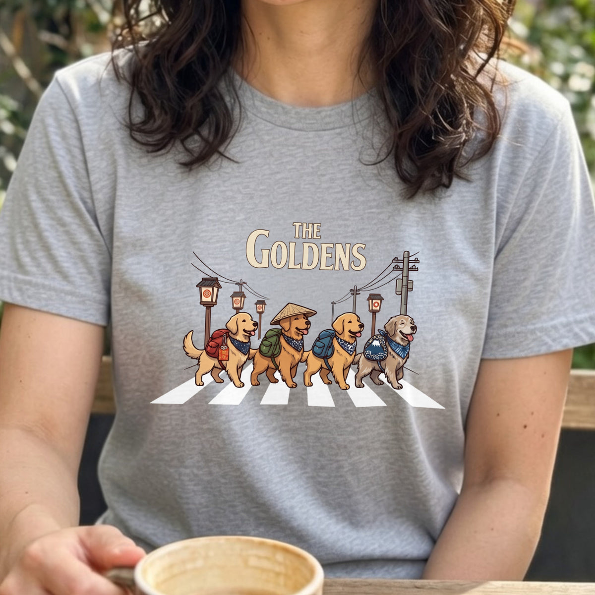 THE GOLDENS 横断歩道 キャンプ ゆるかわ Tシャツ 【犬好き・愛犬家・アウトドア・ギフトに最適】