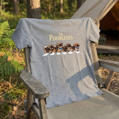 THE PEKINGESES 横断歩道 キャンプ ゆるかわ パロディTシャツ 【犬好き・愛犬家・アウトドア・ギフトに最適】