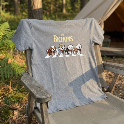 THE BICHONS 横断歩道 キャンプ ゆるかわ パロディTシャツ 【犬好き・愛犬家・アウトドア・ギフトに最適】