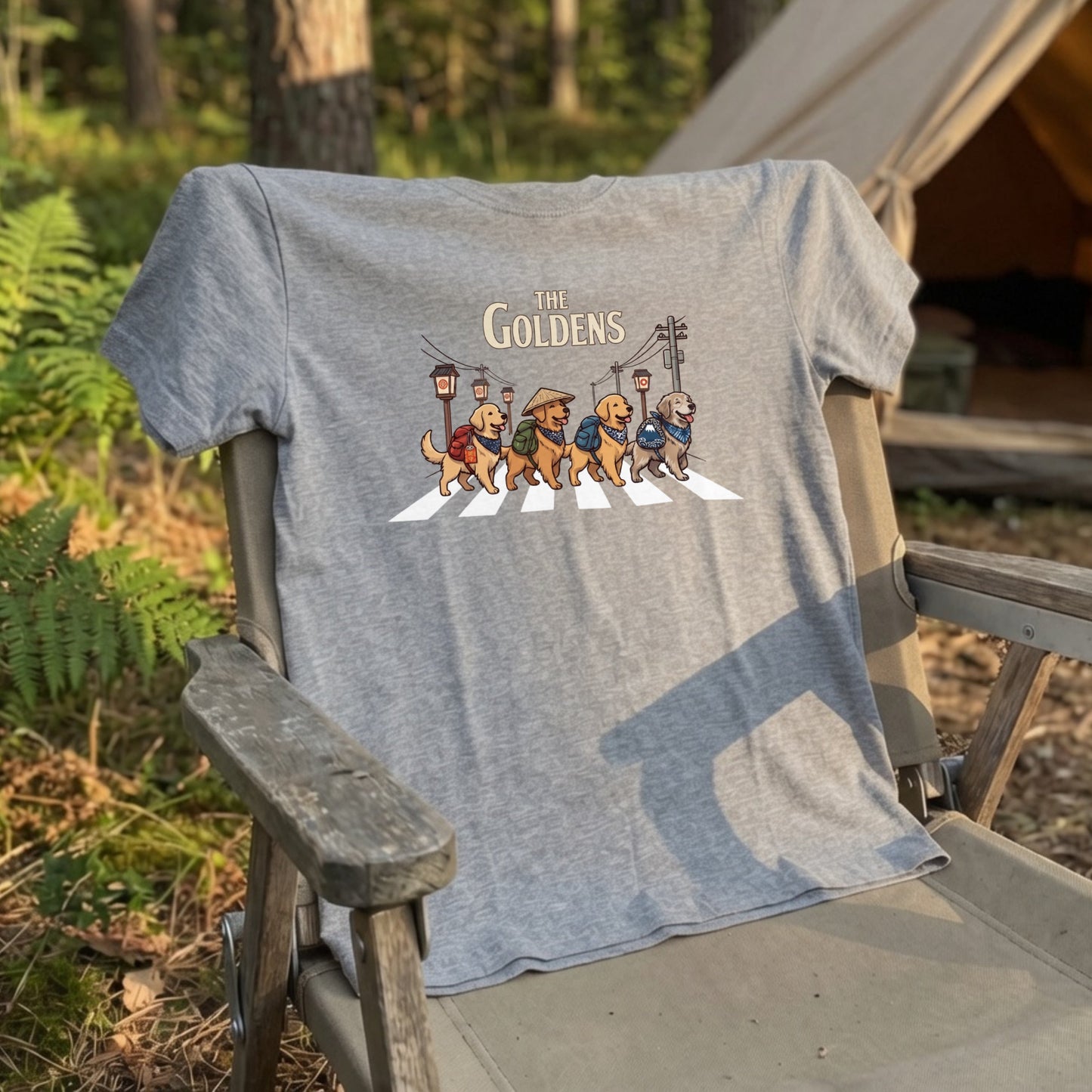 THE GOLDENS 横断歩道 キャンプ ゆるかわ Tシャツ 【犬好き・愛犬家・アウトドア・ギフトに最適】