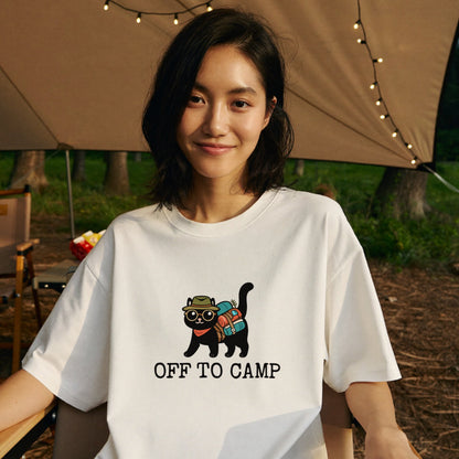 リュック猫「OFF TO CAMP」Tシャツ | かわいい 猫好き キャンプ ウェア