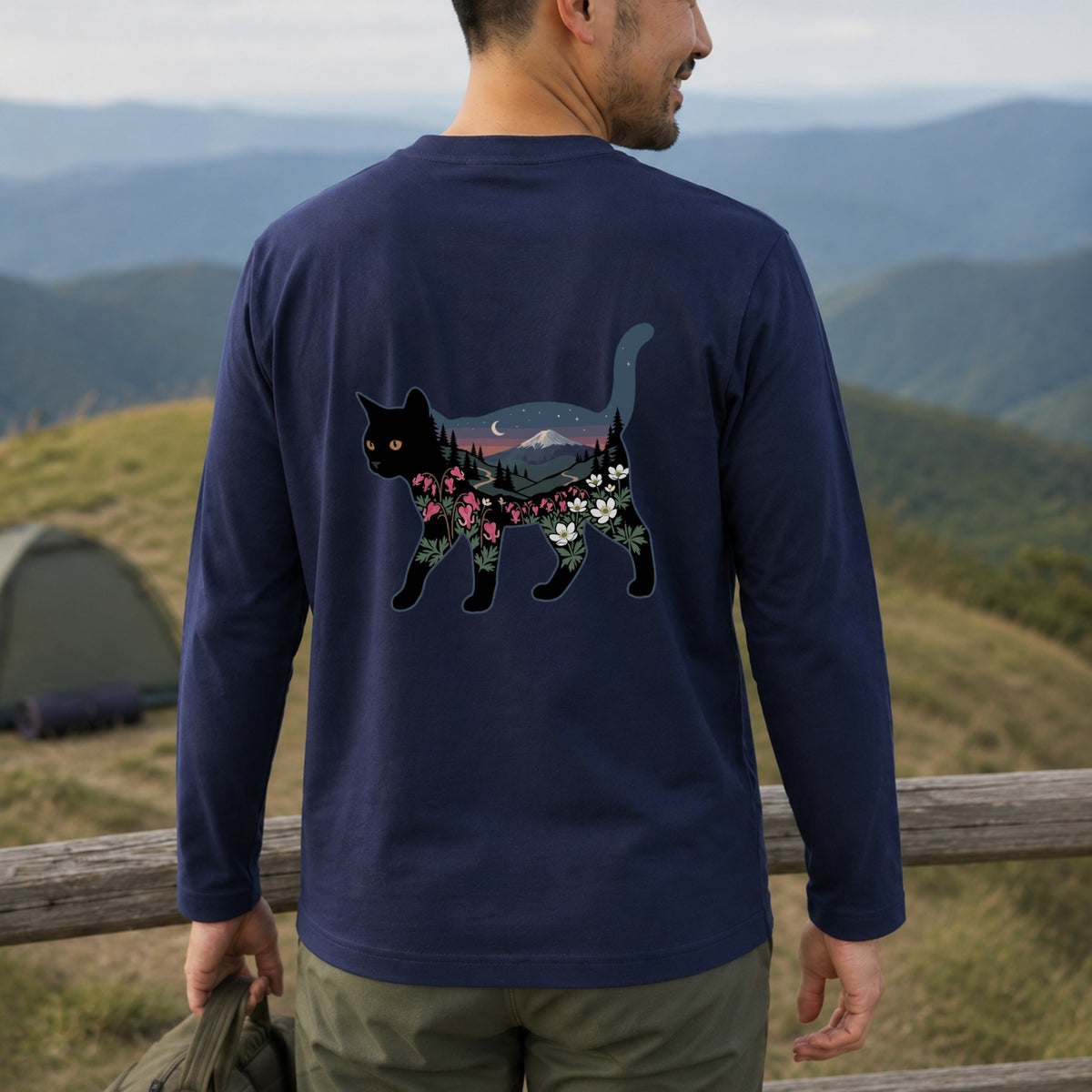 富士山と花咲く夜空 黒猫ロングスリーブTシャツ｜バックプリント