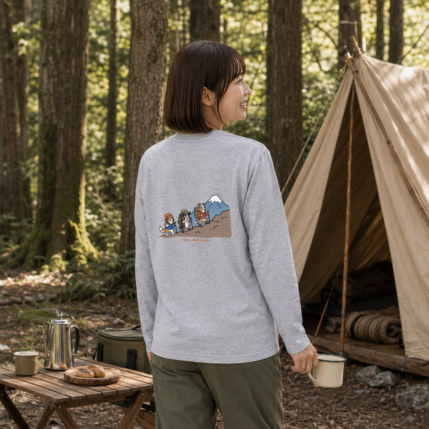 TRAIL COMPANIONS 登山犬ロングスリーブTシャツ｜バックプリント