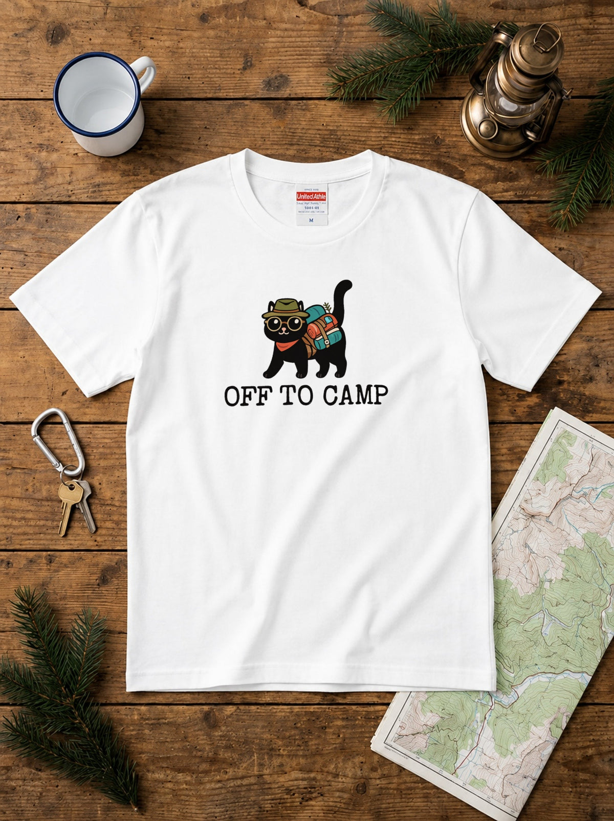 リュック猫「OFF TO CAMP」Tシャツ | かわいい 猫好き キャンプ ウェア