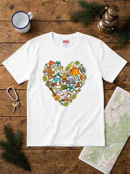 ハート型 キャンプ イラスト Tシャツ - かわいい 登山 アウトドア アイテム ハートデザイン 服