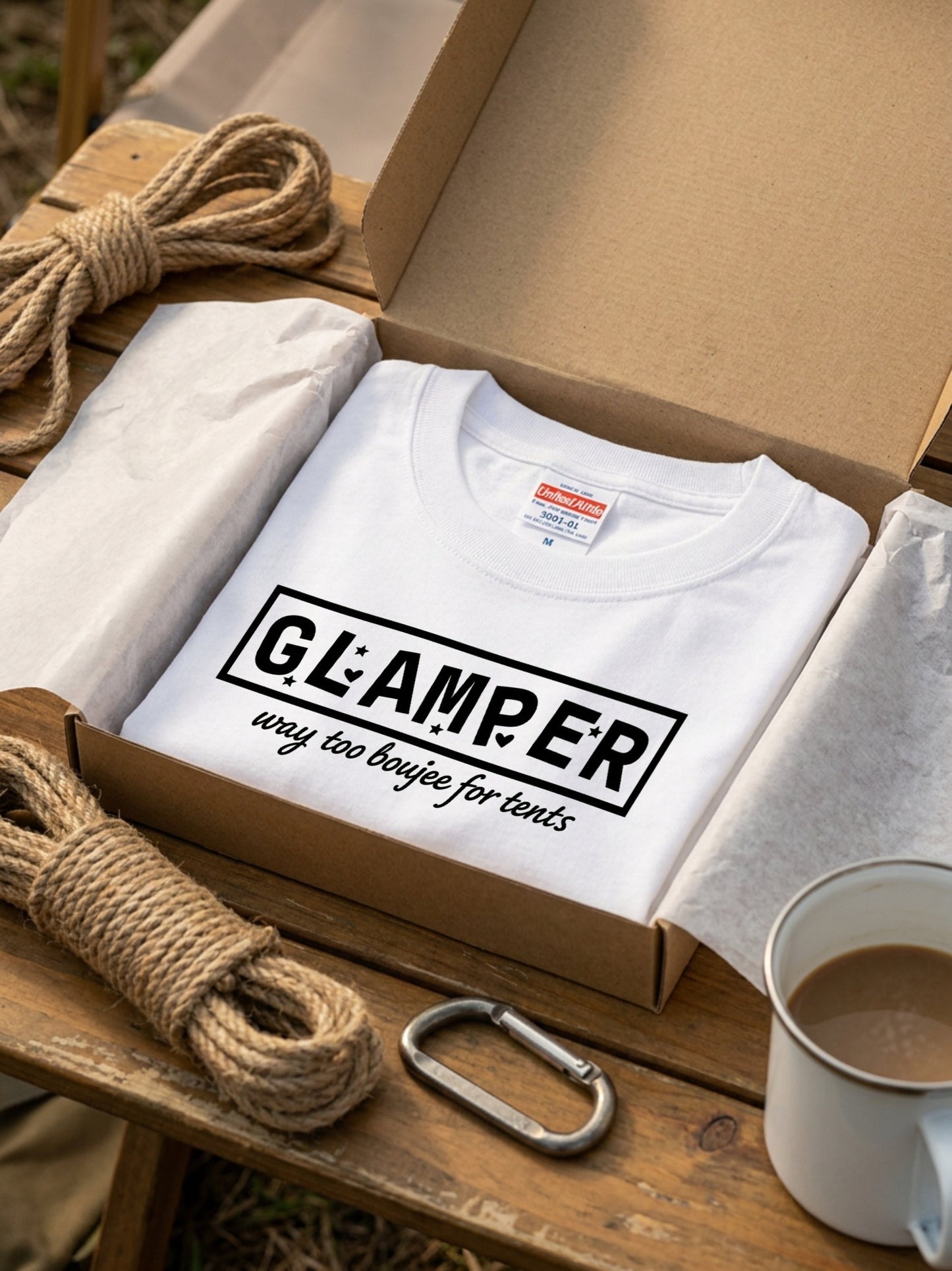 「GLAMPER」おもしろ グランピング Tシャツ - 面白い キャンプ ロゴTシャツ アウトドア ゆるキャン 服