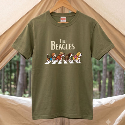 THE BEAGLES 横断歩道 キャンプ ゆるかわ パロディTシャツ 【犬好き・愛犬家・アウトドア・ギフトに最適】