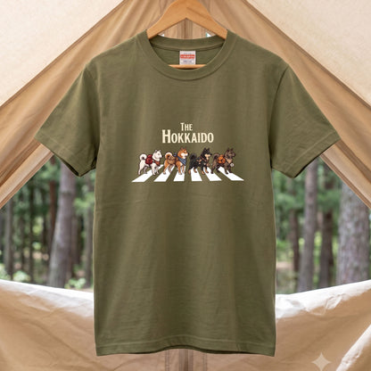 THE HOKKAIDO 横断歩道 キャンプ ゆるかわ Tシャツ 【犬好き・愛犬家・アウトドア・ギフトに最適】