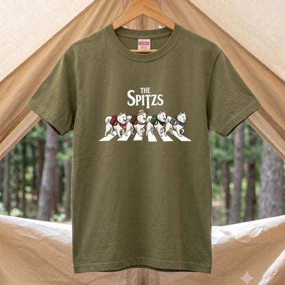THE SPITZS | 横断歩道 ゆるかわ スピッツ キャンプ パロディTシャツ【犬好き・愛犬家・アウトドア・ギフトに最適】