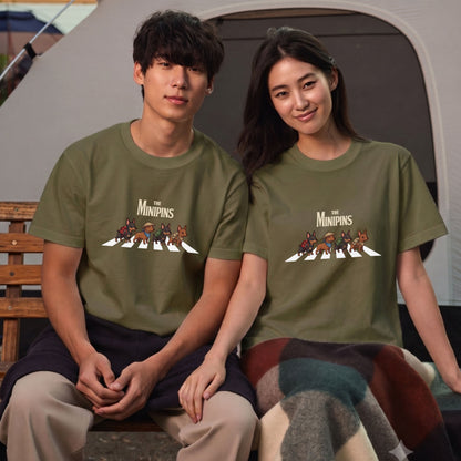 THE MINIPINS 横断歩道 キャンプ ゆるかわ Tシャツ 【犬好き・愛犬家・アウトドア・ギフトに最適】