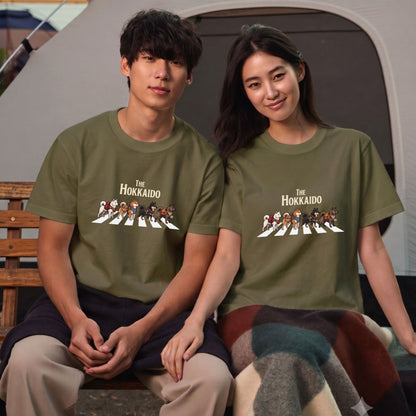 THE HOKKAIDO 横断歩道 キャンプ ゆるかわ Tシャツ 【犬好き・愛犬家・アウトドア・ギフトに最適】