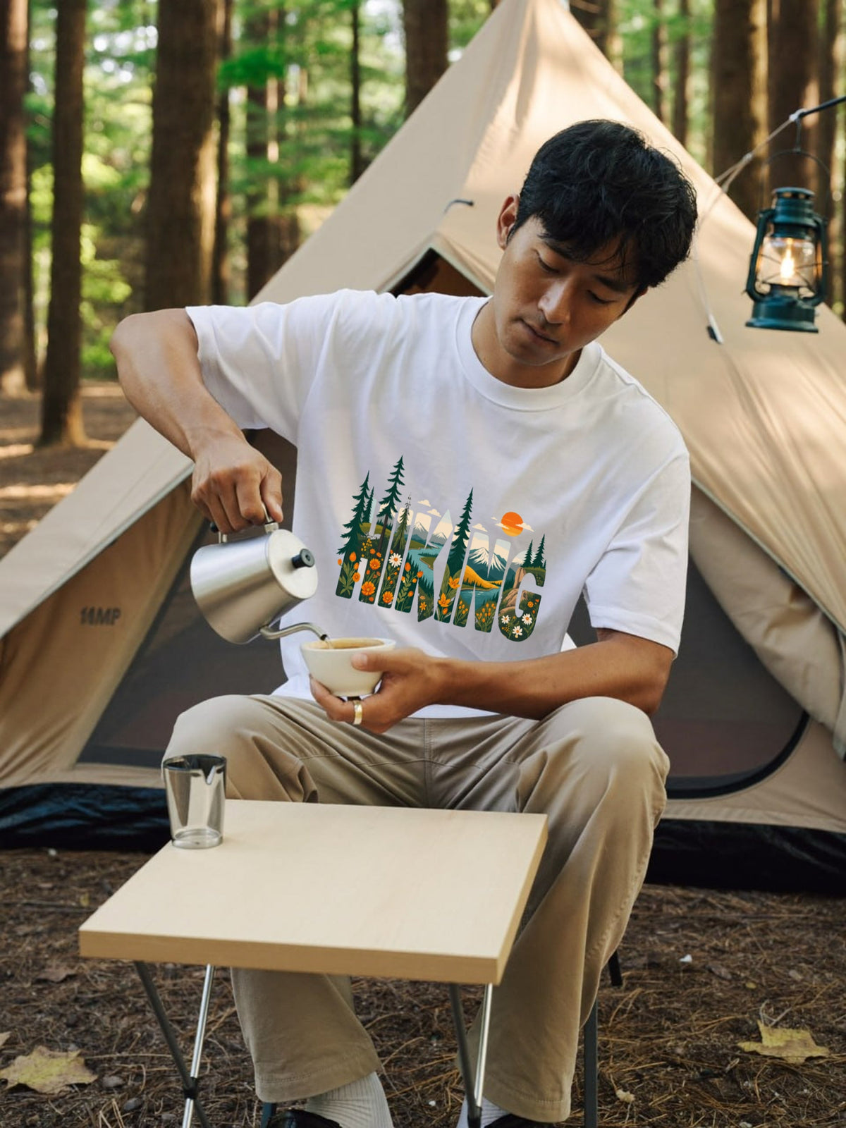 ハイキングシャツ：マウンテン・アドベンチャー・グラフィックTシャツ